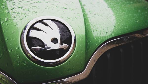 Nowa luksusowa Skoda Superb – przestrzeń, technologia i styl w jednym samochodzie