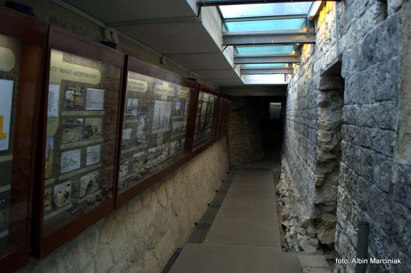 http://www.klubpodroznikow.com/images/stories/relacje/kosciol-sw-wojciecha/17-DSC_3050.jpg