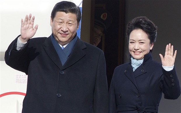 Xi_Jinping_wife_Pe_2517570b.jpg