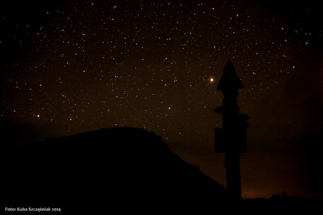 szczyt_tarnicy_noc.jpg