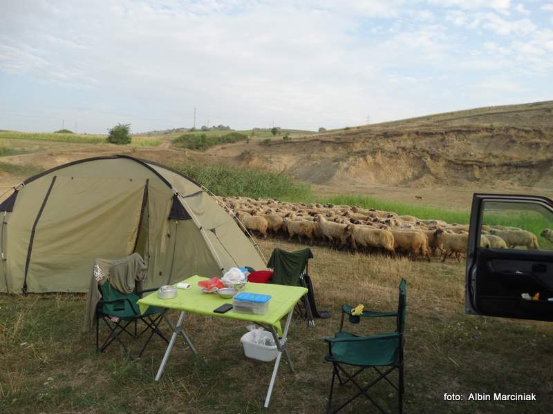 nocleg_w_Rumunii_pod_namiotem_11.JPG