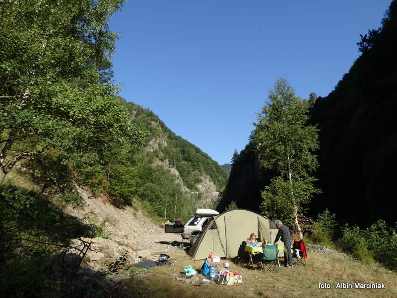 nocleg_w_Rumunii_pod_namiotem_6.JPG