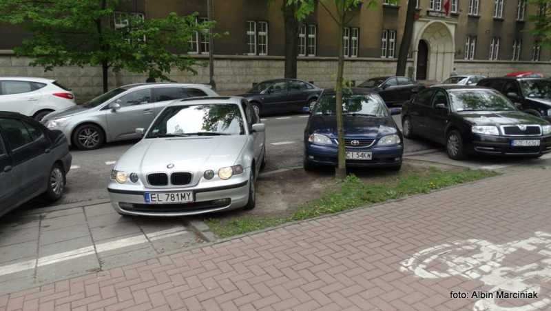 parkowanieautStrażMiejskablokadynakołamandaty(41)-001.JPG