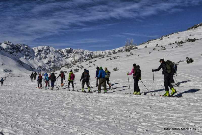 dniskiturowolawinoewTatryskitury.jpg