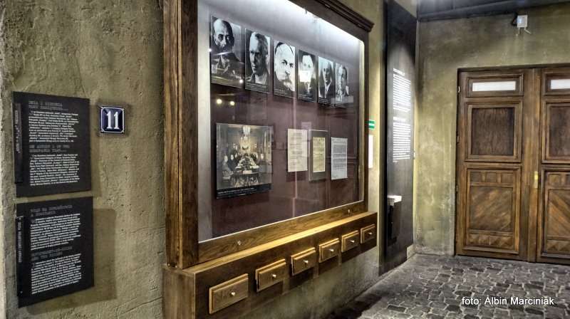 Muzeum Powstania Warszawskiego 28