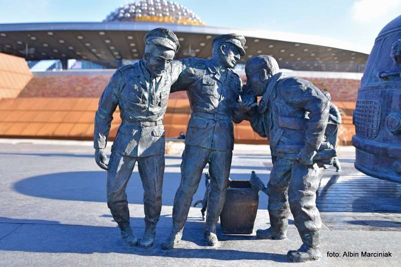 Dworzec Autobusowy w Kielcach UFO 15