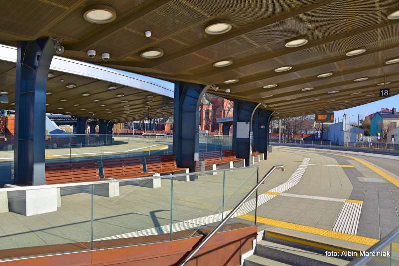 Dworzec Autobusowy w Kielcach UFO 6