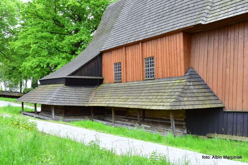 Kosciol Andrzeja Apostola z XVI w w Osieku 10