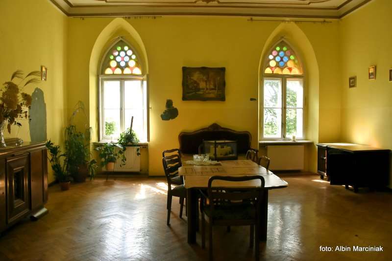 Zamek Leśna Skała w Szczytnej 11