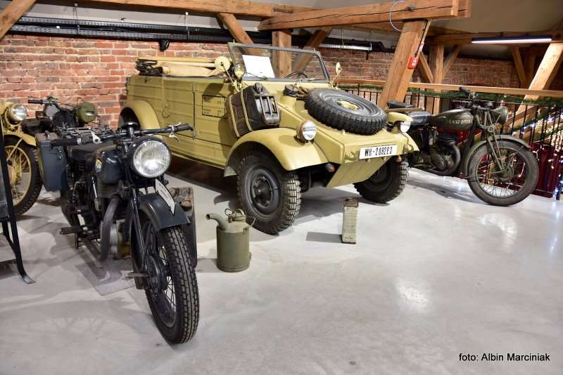 Muzeum Motoryzacji na zamku Topacz 10