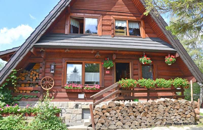 Bacówka na Maciejowej schronisko PTTK 1