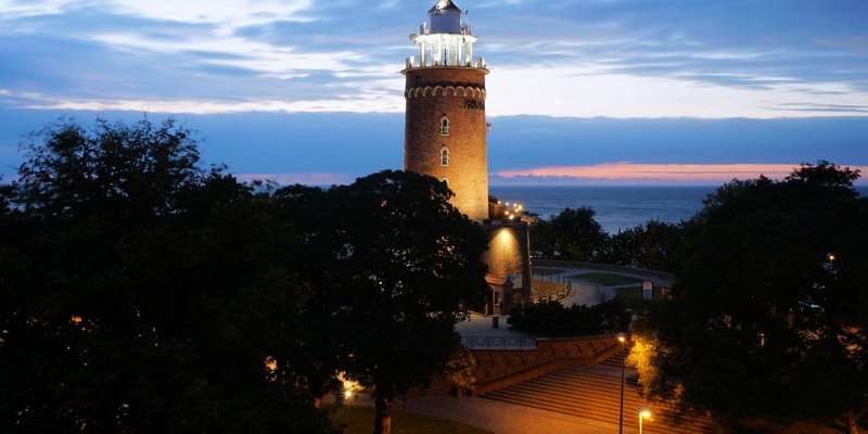 lighthouse 1632134 1920