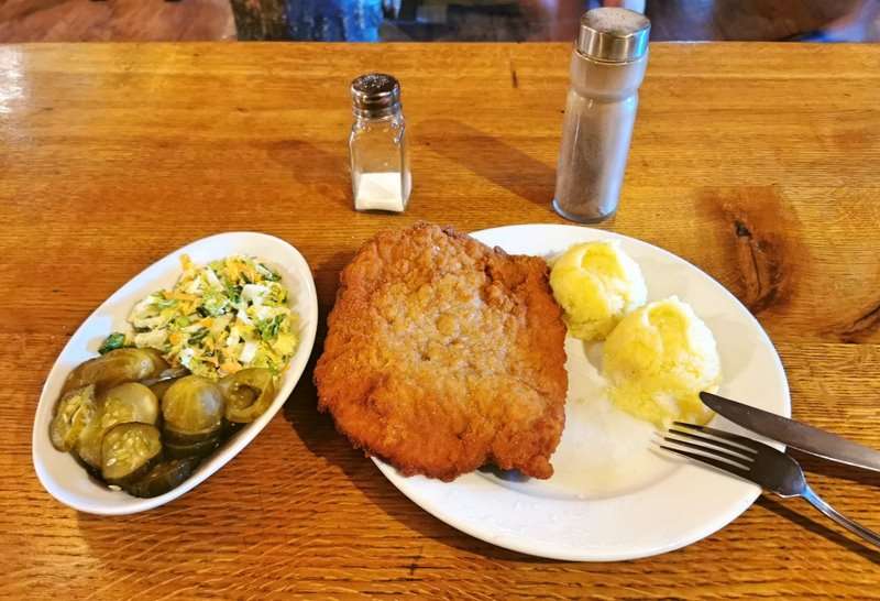 Schronisko w Dolinie Pięciu Stawów Polskich 10