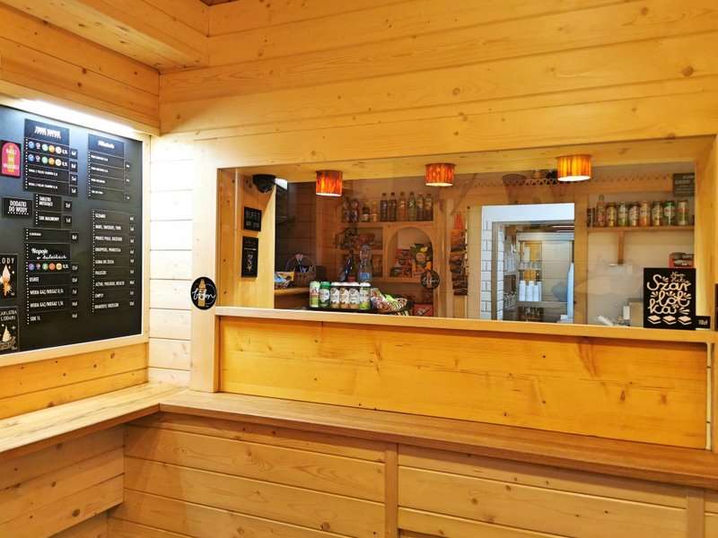 Schronisko w Dolinie Pięciu Stawów Polskich 3