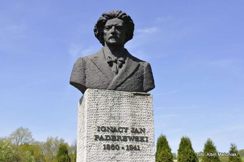 Dworek Ignacego Paderewskiego w Kąśnej Dolnej 3