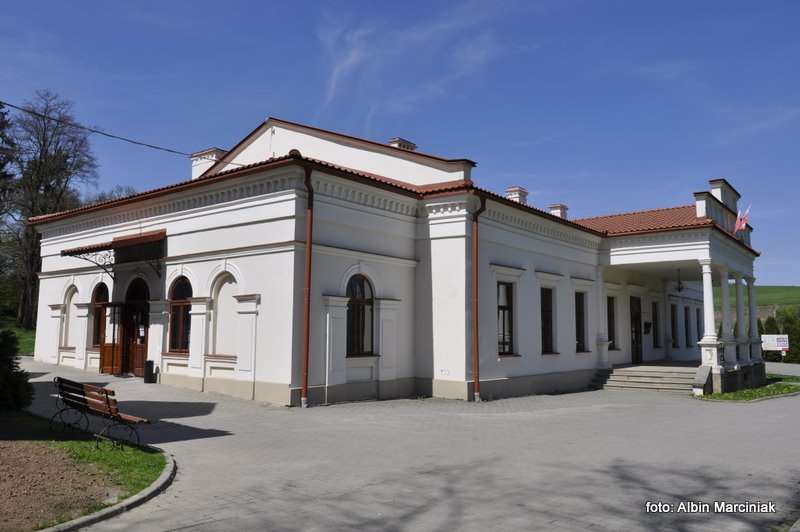 Dworek Ignacego Paderewskiego w Kąśnej Dolnej 5