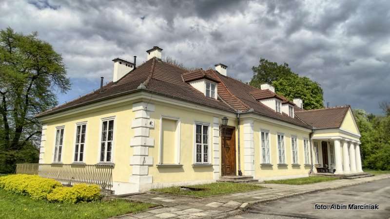 Zamek i dworek w Branicach 29