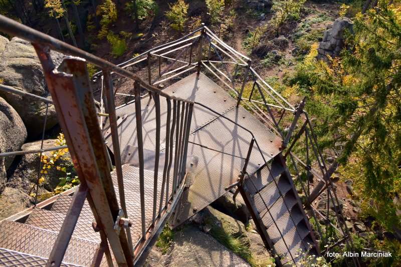 Sokoliki w Rudawach Janowickich na Dolnym Slasku skaly teren wspinaczkowy 13
