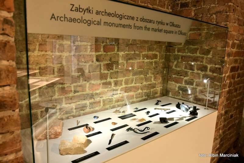 Podziemna trasa turystyczna w Olkuszu piwnice dawnego ratusza Polska 14