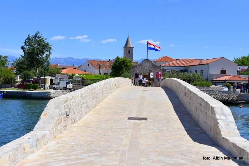 Nin romantyczne miasto w Europie 3