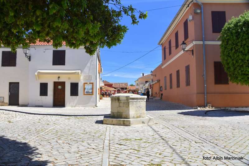 Nin romantyczne miasto w Europie 9