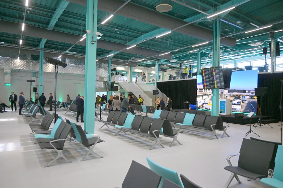 Terminal Wspierający Kraków Airport Pre-Boarding Zone Non-Schengen