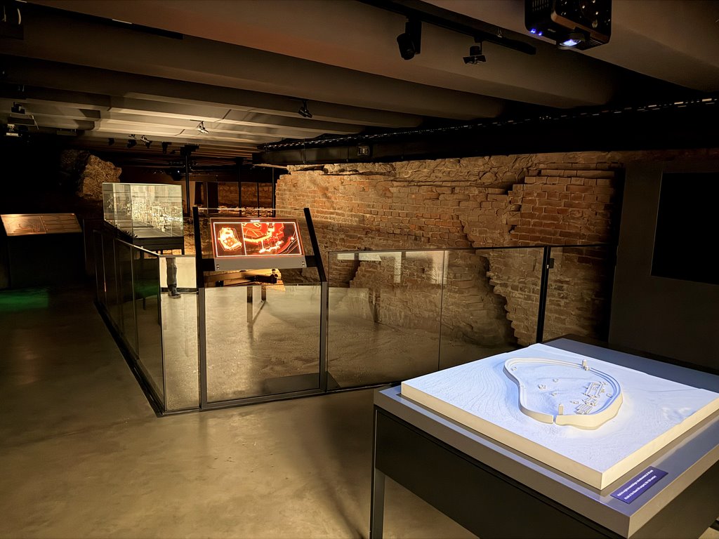 Międzymurze. Podziemia Wawelu