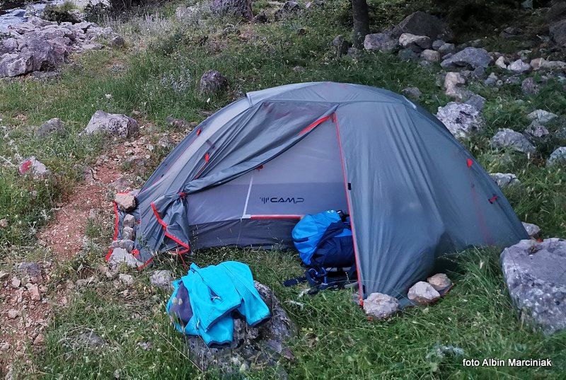 Pola i bazy namiotowe w polskich górach