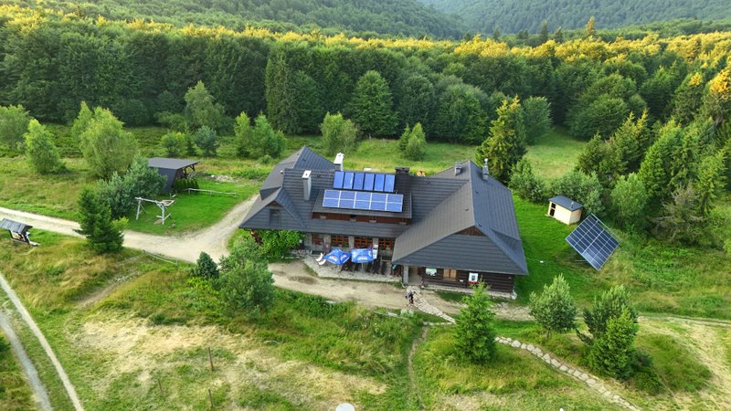 schronisko PTTK na Hali Łabowskiej w Beskidzie Sądeckim