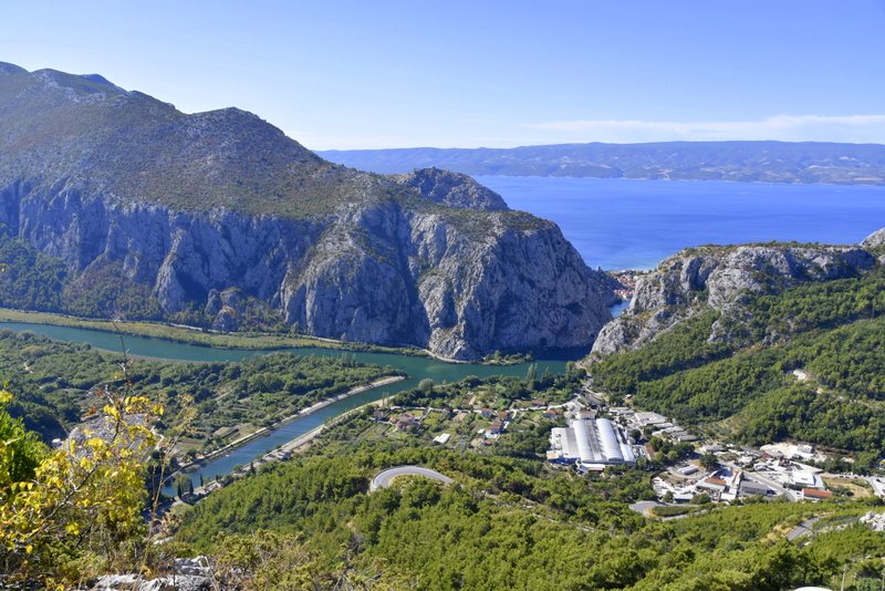 kanion rzeki Cetina i ujście w Omiś