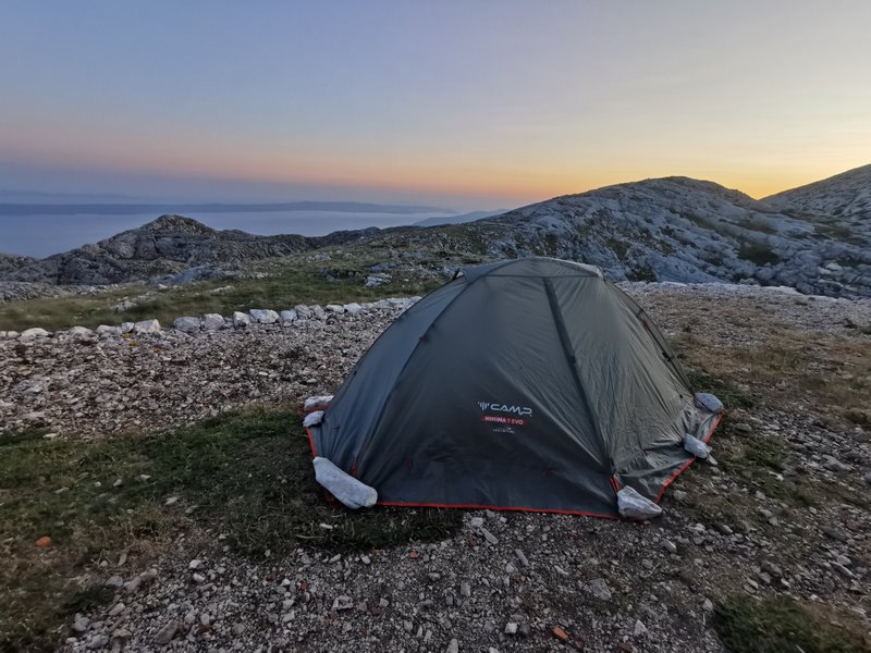 wędrówka z plecakiem - sprawdzony sposób na niedźwiedzie 