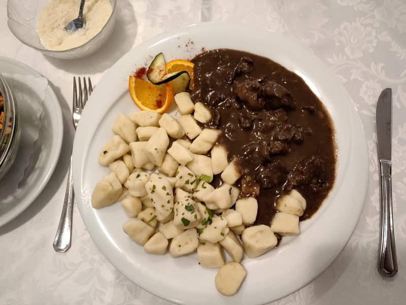 wędrówka z plecakiem - sprawdzony sposób na niedźwiedzie 