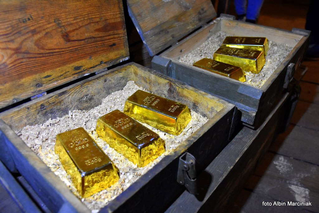 złoto sztabki gold
